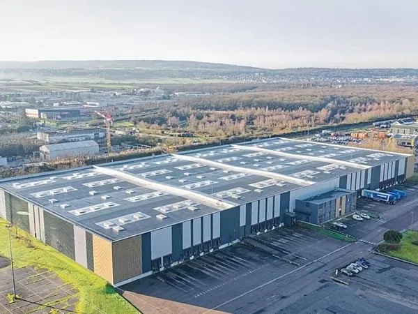 Entrepôt 10000 m²