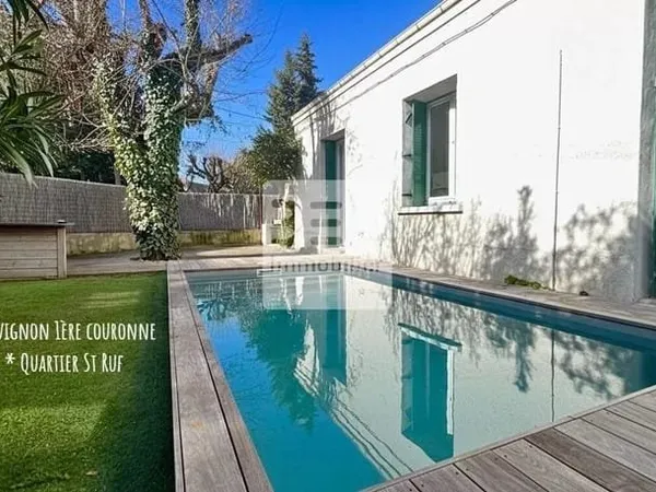 MAISON DE VILLE 1ERE COURONNE AVIGNON AVEC PISCINE