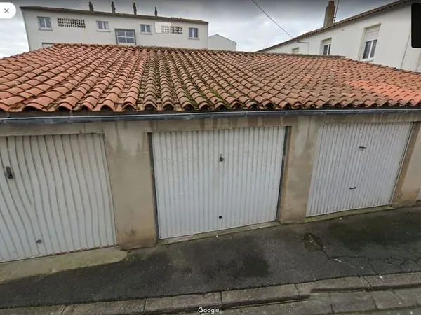Parking/Garage