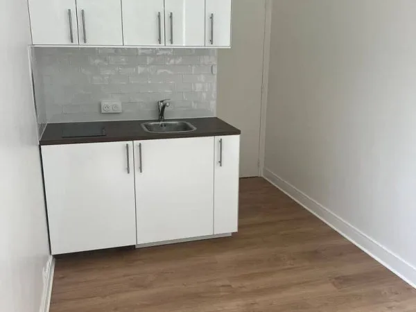 Studio 1 pièce 11 m²