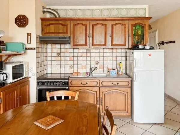 Appartement deux pièces Fréjus plage parking et cave