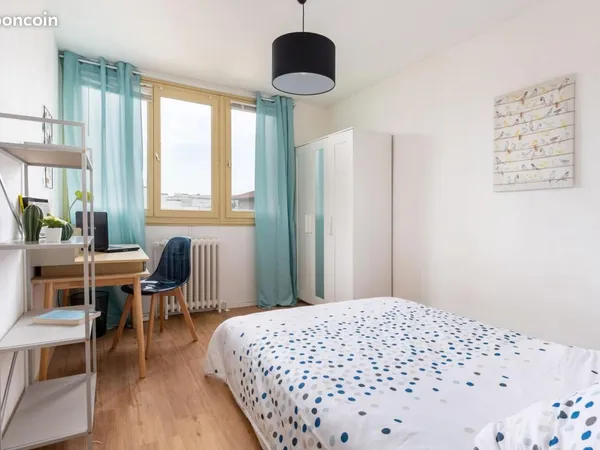 Chambre 5 pièces 72 m²