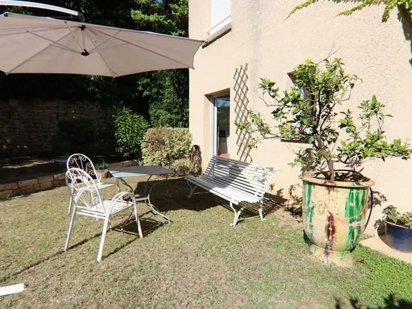 Villa 5 pièces avec jardin, double garage