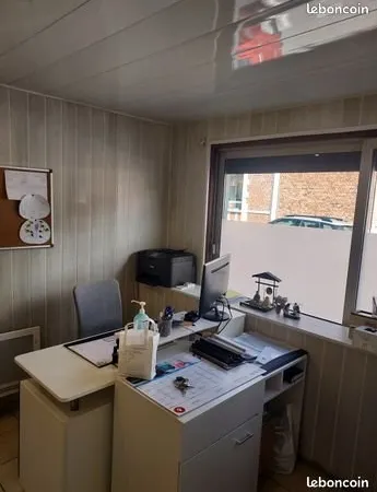 Local professionnel - Bureau à Albert
