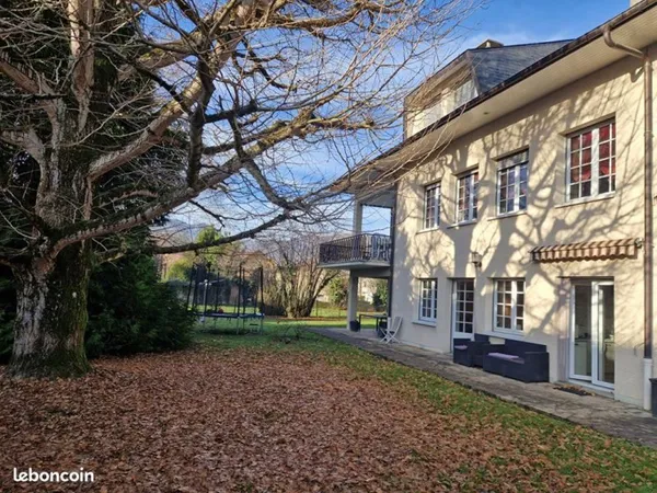Maison 6 pièces 226 m²