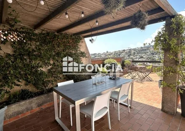 Maison avec deux appartements au Lavandou à 15 minutes à pied du centre-ville