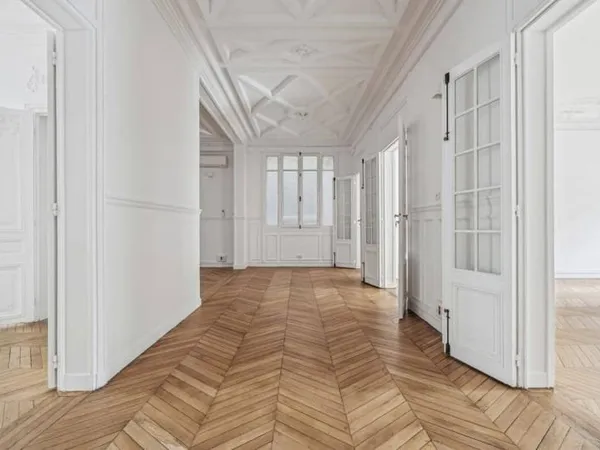 Bureaux 280 m²