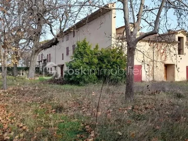 Maison 15 pièces 800 m²