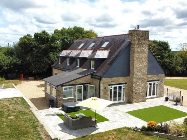 Maison 8 pièces 284 m²