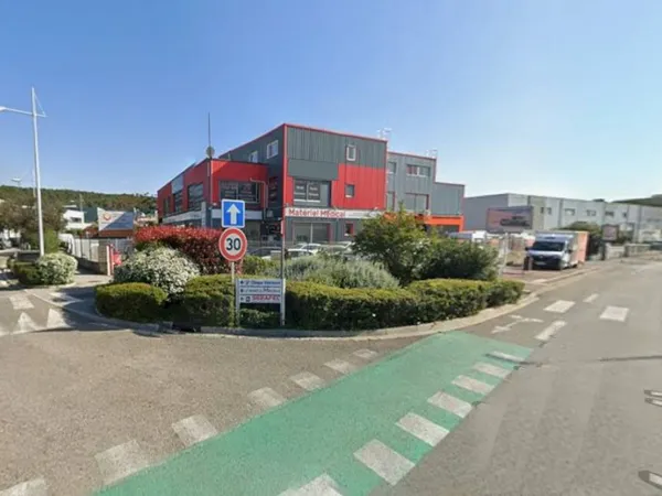A vendre la Valette Bureaux 350 m2