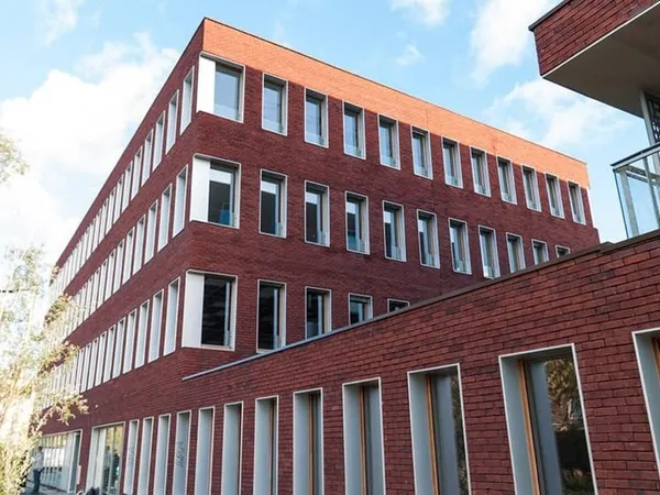 Bureau 1136 m²