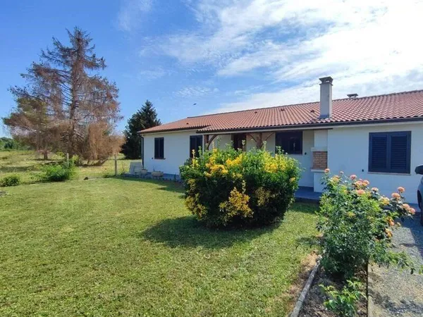 Maison de plain-pied 6 pièces 110 m²