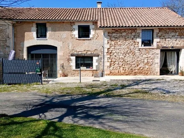 Ancien corps de ferme rénové