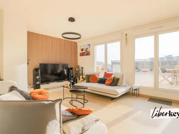 T4 de 105 m² - DERNIER ETAGE - TERRASSE DE 160 m² - FAUBOURG DE ROUBAIX / LILLE EUROPE