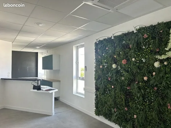 Local commercial 128 m² CHATEAUBERNARD