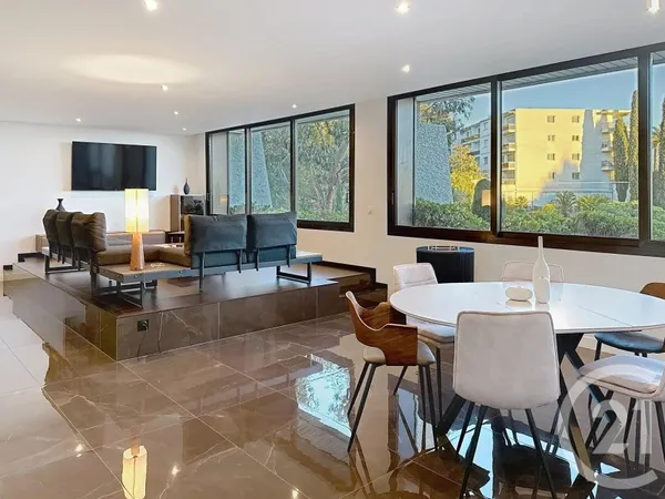 Appartement 4 pièces 132 m²
