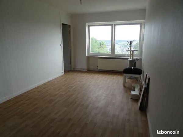 Appartement Mont Vitot Eu 4 pièces dont 3 chambres. Vue dégagée