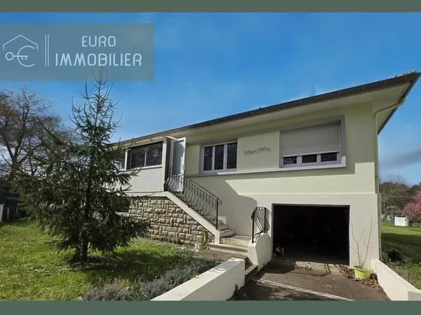 EXCLUSIVITE : Maison familiale avec sous-sol complet - Terrain
