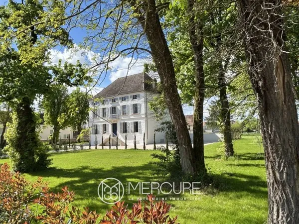 Maison 14 pièces 464 m²
