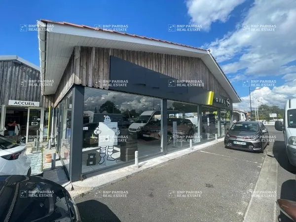 Local d'activité 800 m²