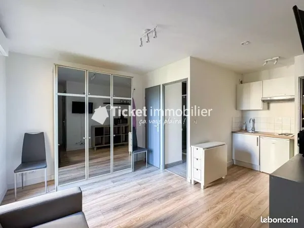 Studio 1 pièce 20 m²