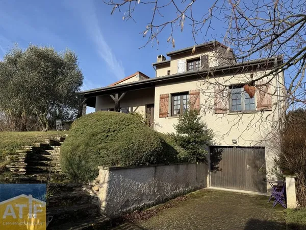 MAISON ARBOREE 5 CHAMBRES GARAGE
