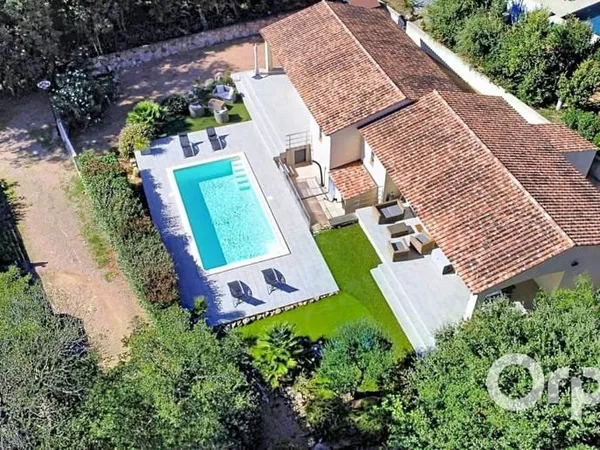Ensemble Immobilier avec piscine - Idéal investissement locatif ou résidence familiale