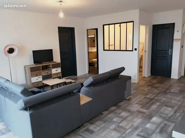 📢 SPÉCIAL INVESTISSEUR : T2 de 50 m² Rénové & Meublé - Rendement 6% - Pied du Métro