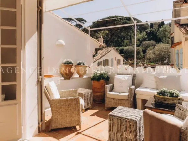 Exclusivité: Magnifique maison de village au coeur de la Ponche