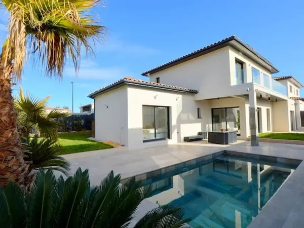 Maison 5 pièces 140 m²