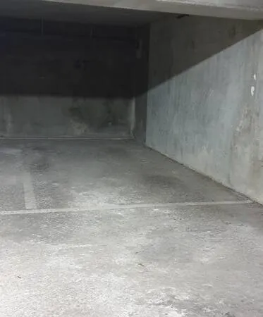 Garage/Parking