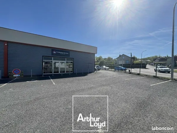 LOCAL COMMERCIAL 190 m² MALEMORT