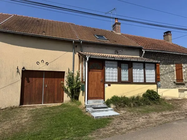 PIED A TERRE A 300 M DES ETANGS IDEAL PECHEUR/ LOCATIF