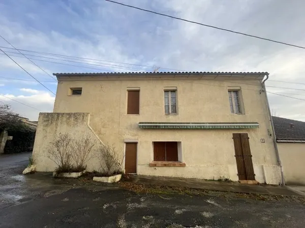 Maison en pierre de 4 pièces principales