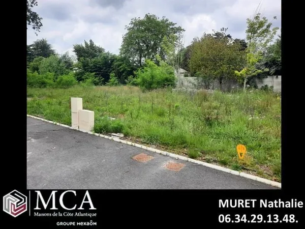 Terrain 600 m²