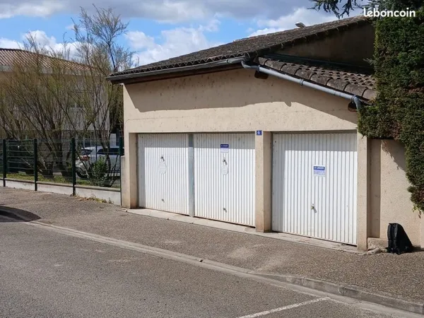 Box parking double 33 m²