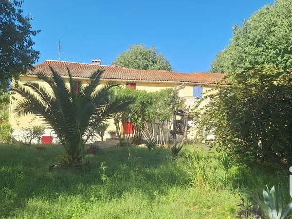 Maison avec appartements 3 pièces 400 m²