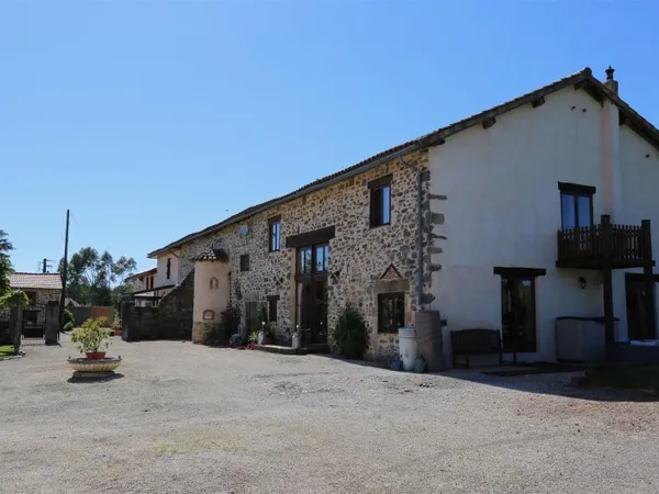 Belle Conversion de Grange avec Potentiel de Gîte