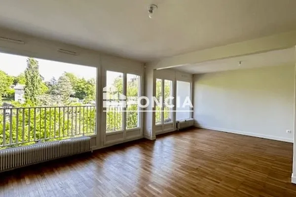 Appartement 4 pièces 94 m²