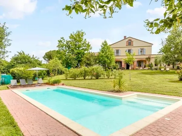 Maison 13 pièces 498 m²