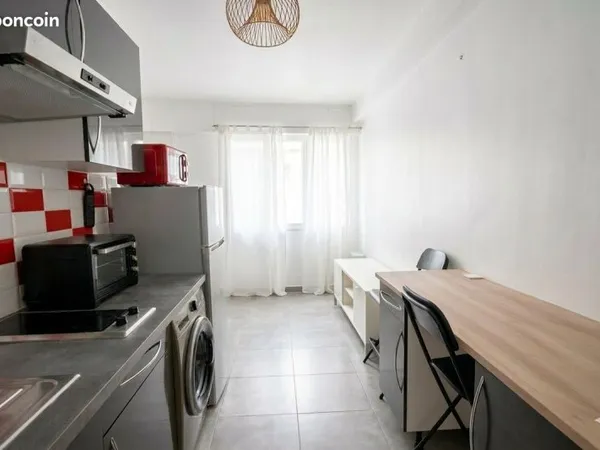 Studio 1 pièce 18 m²