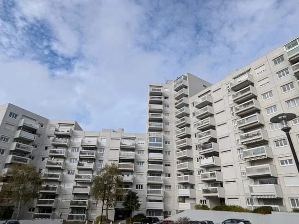 Quartier montval - place de parking extérieure