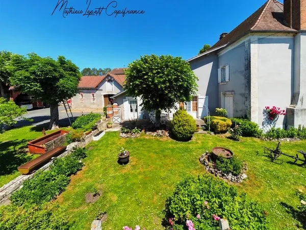 Maison à vendre 11 pièces SAINT PIERRE DE CHIGNAC (24) 280 M² habitables
