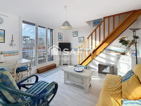 A 200 METRES DE LA MER, DUPLEX ESPOSE OUEST