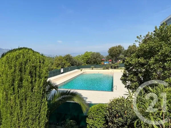 Appartement 4 pièces 82 m²