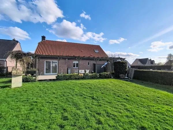 Maison traditionnelle en campagne