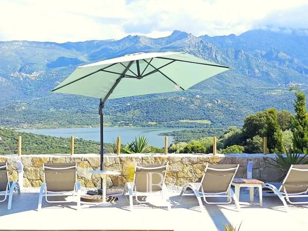 Villa 320 m²