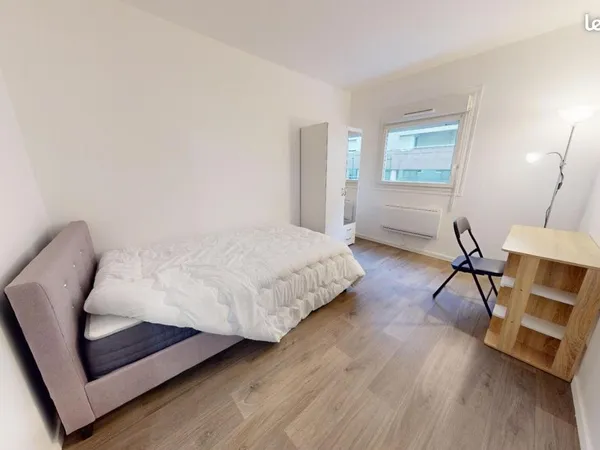 Chambre 4 pièces 68 m²