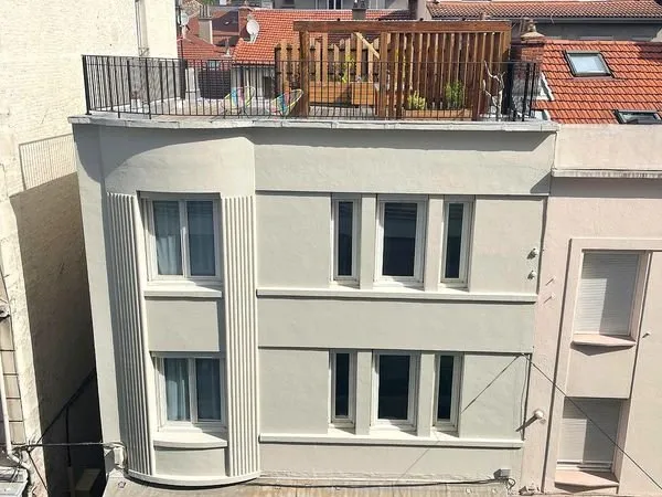 Maison de ville 150 m² avec rooftop, garage et espace pro