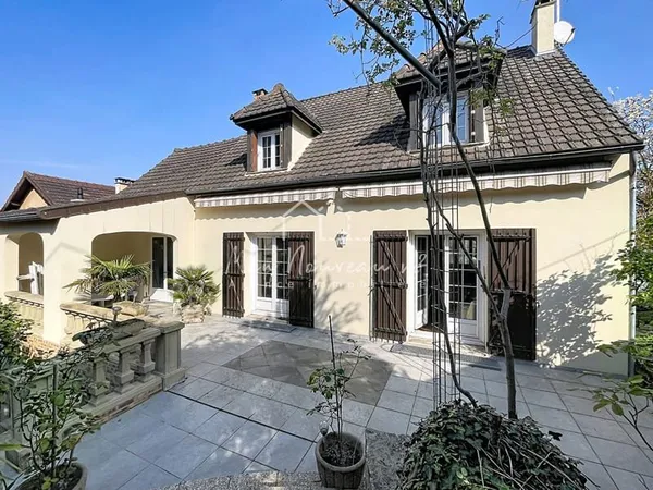 MAISON PROCHE VILLEFLIX